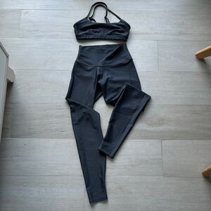 ALO Yoga Leggings and bra